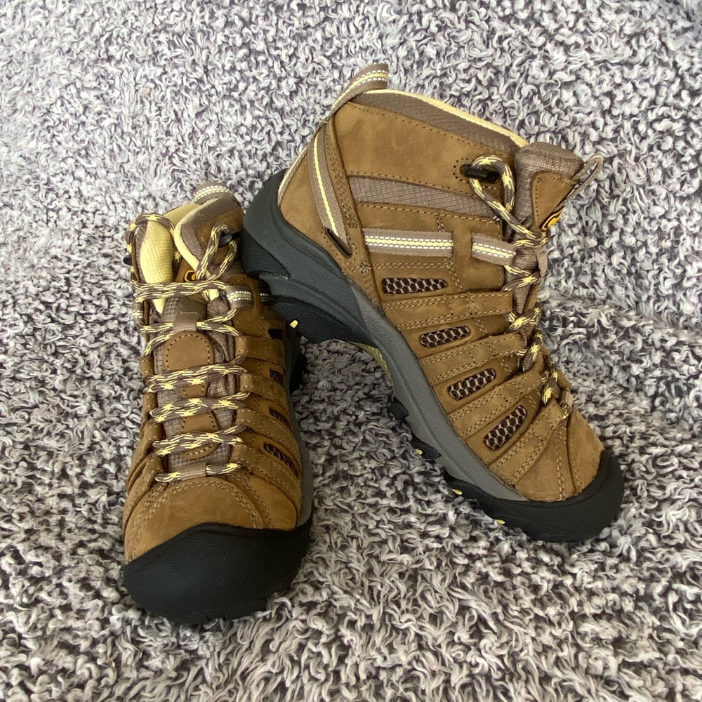 Keen Women Targhee II Mid Boot